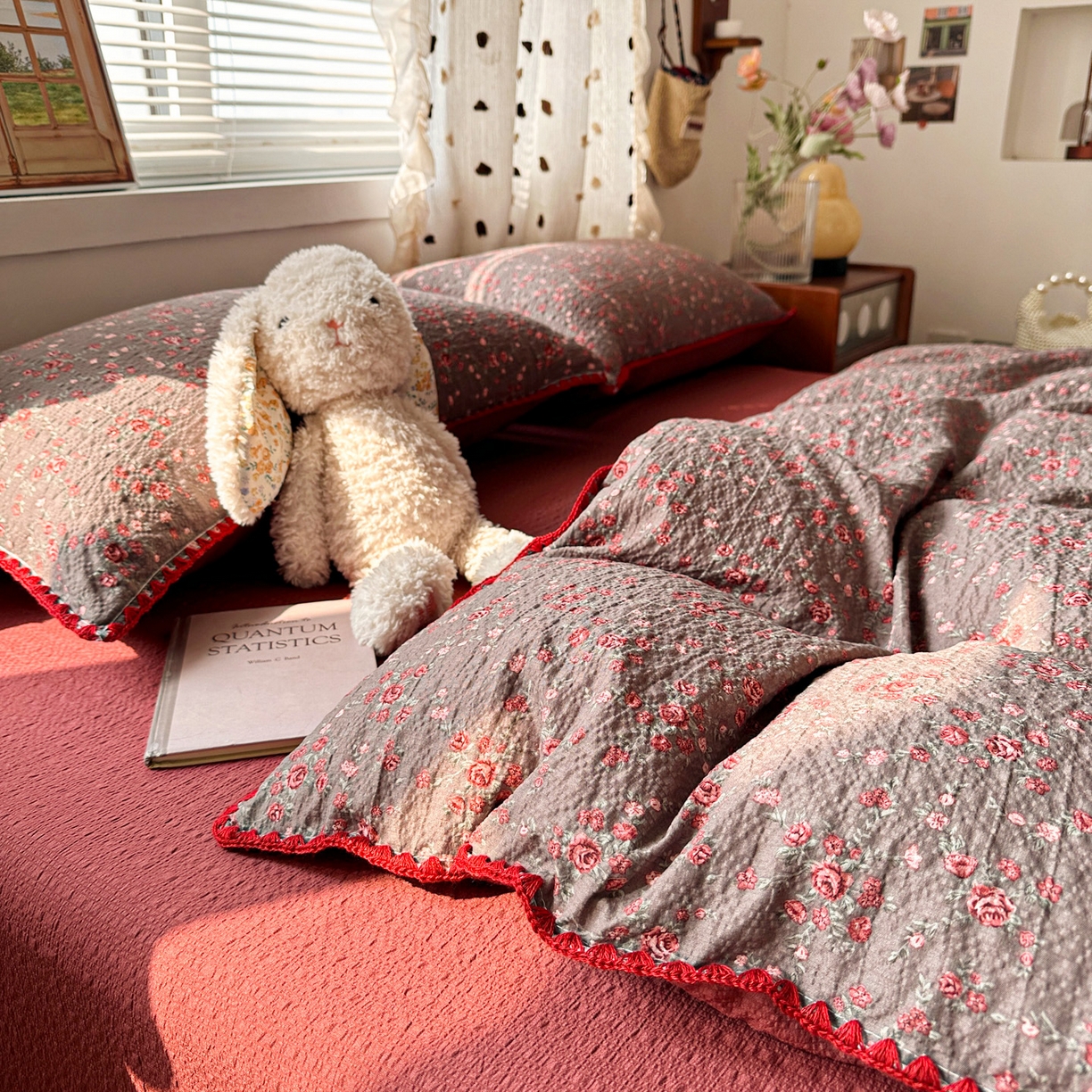 91家纺网 家纺一手货源 找家纺 南北家居 2026新款泡芙被壳针四件套 胭脂