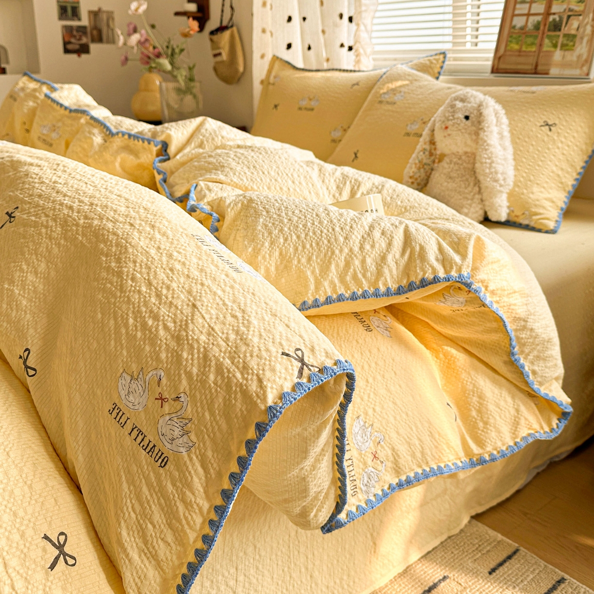 91家纺网 家纺一手货源 找家纺 南北家居 2026新款泡芙被壳针四件套 施华洛黄