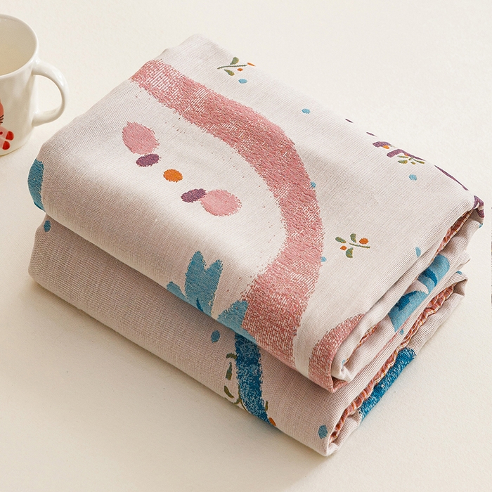 91家纺网 家纺一手货源 找家纺 悦然毛巾被 2026春夏新款三层竹纤维冷感毯休闲儿童毯成人毛巾被 花下萌猫