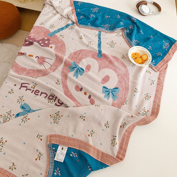 91家纺网 家纺一手货源 找家纺 悦然毛巾被 2026春夏新款三层竹纤维冷感毯休闲儿童毯成人毛巾被 花下萌猫