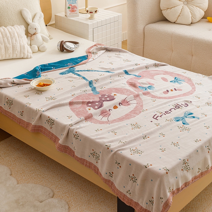 91家纺网 家纺一手货源 找家纺 悦然毛巾被 2026春夏新款三层竹纤维冷感毯休闲儿童毯成人毛巾被 花下萌猫