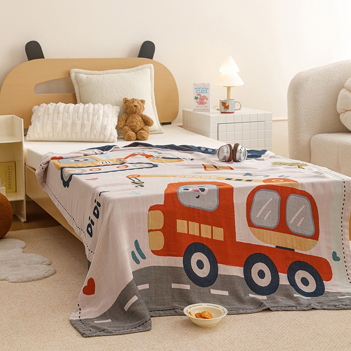 91家纺网 家纺一手货源 找家纺 悦然毛巾被 2026春夏新款三层竹纤维冷感毯休闲儿童毯成人毛巾被 阳光车长