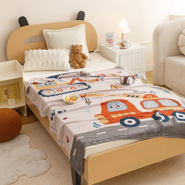 91家纺网 家纺一手货源 找家纺 悦然毛巾被 2026春夏新款三层竹纤维冷感毯休闲儿童毯成人毛巾被 阳光车长