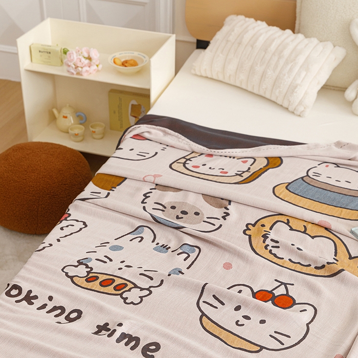 91家纺网 家纺一手货源 找家纺 悦然毛巾被 2026春夏新款三层竹纤维冷感毯休闲儿童毯成人毛巾被 甜心猫团