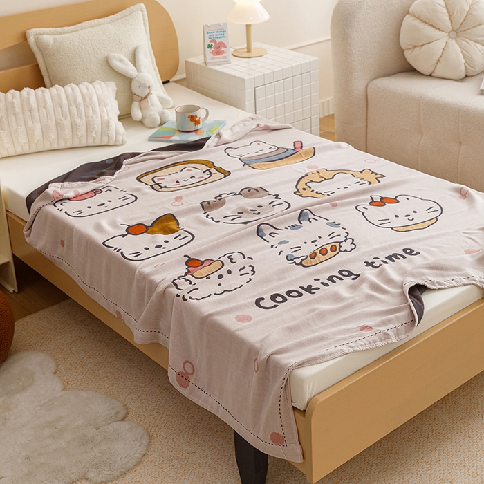 91家纺网 家纺一手货源 找家纺 悦然毛巾被 2026春夏新款三层竹纤维冷感毯休闲儿童毯成人毛巾被 甜心猫团