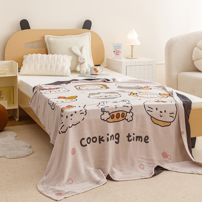 91家纺网 家纺一手货源 找家纺 悦然毛巾被 2026春夏新款三层竹纤维冷感毯休闲儿童毯成人毛巾被 甜心猫团