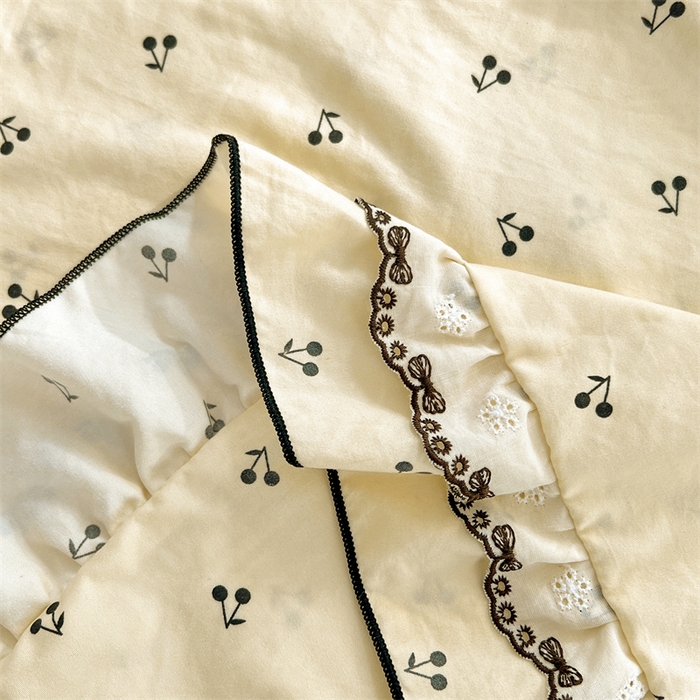 91家纺网 家纺一手货源 找家纺 梦舒羽 2026新款A类云朵棉蕾丝双层花边枕套加长双人情侣1.8米枕芯内胆套1.5m枕头 樱桃花语