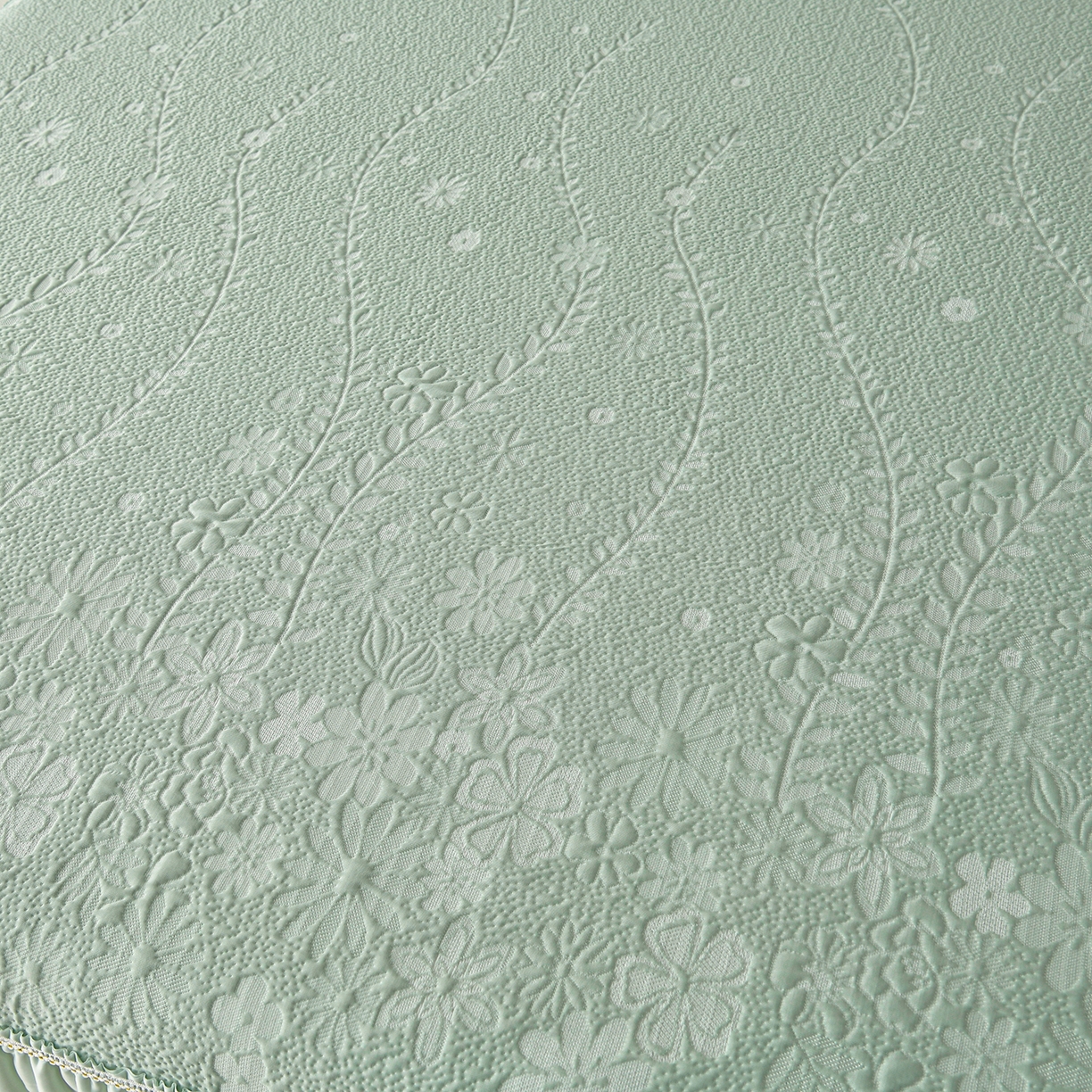 91家纺网 家纺一手货源 找家纺 畅畅家纺 2026春夏新款夏季3D立体冰豆豆凉席席子床裙三件套 花香怡人-绿