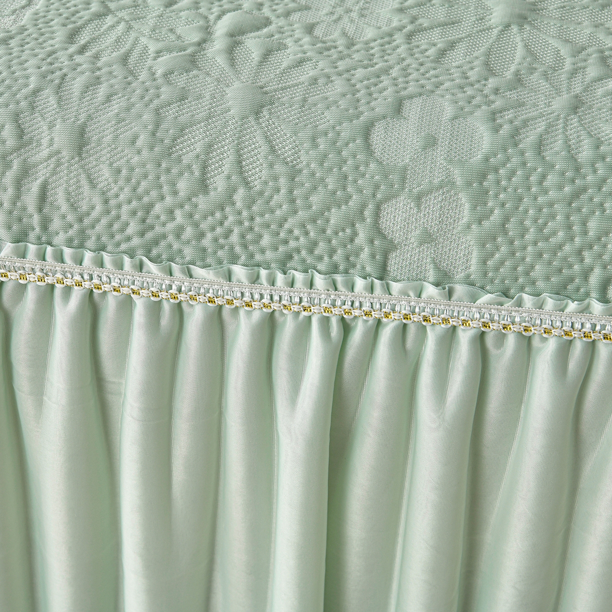 91家纺网 家纺一手货源 找家纺 畅畅家纺 2026春夏新款夏季3D立体冰豆豆凉席席子床裙三件套 花香怡人-绿