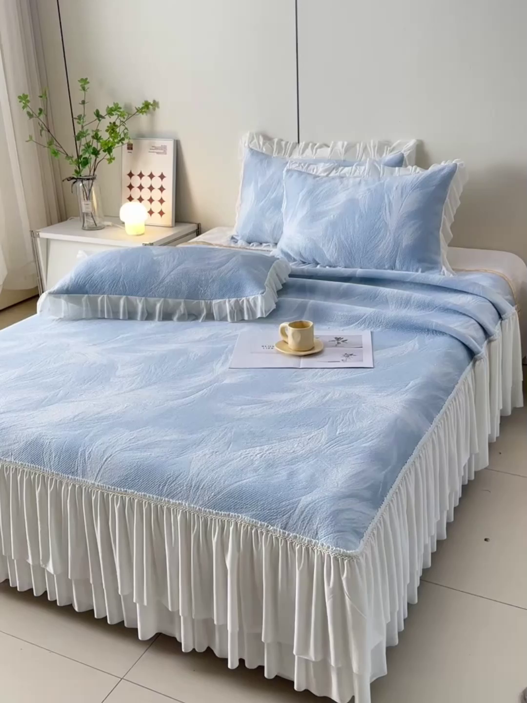 91家纺网 家纺一手货源 找家纺 畅畅家纺 2026春夏新款夏季3D立体冰豆豆凉席席子床裙三件套 微风轻羽-蓝