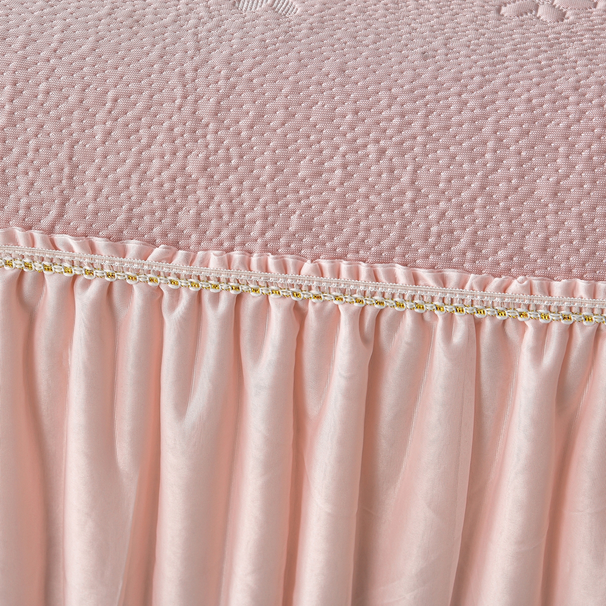 91家纺网 家纺一手货源 找家纺 畅畅家纺 2026春夏新款夏季3D立体冰豆豆凉席席子床裙三件套 香漫-粉