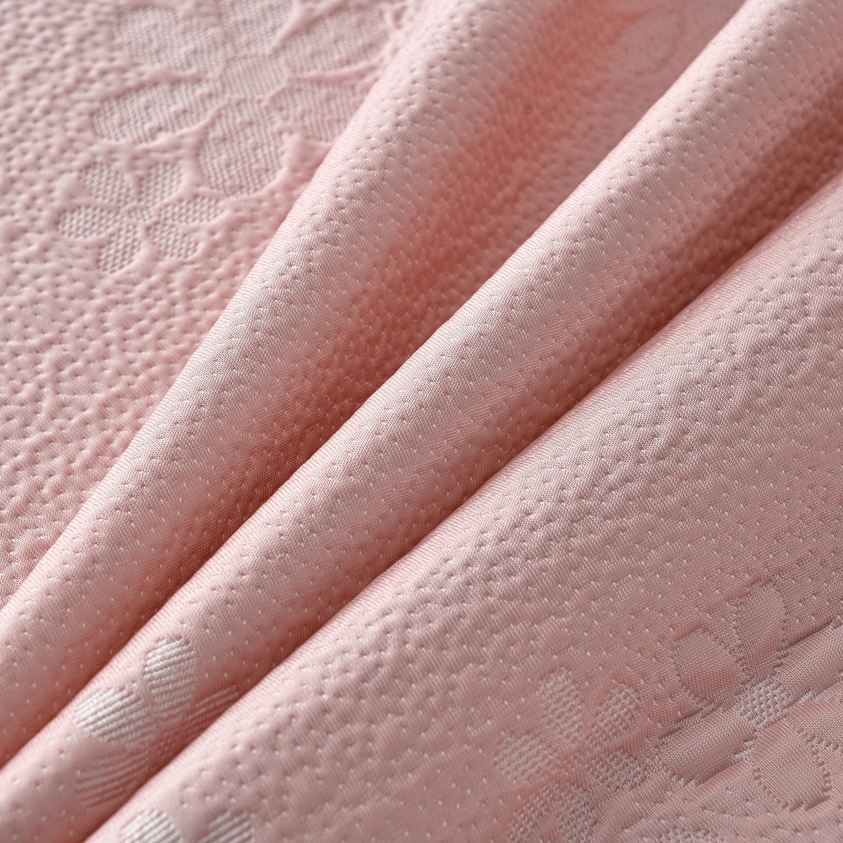 91家纺网 家纺一手货源 找家纺 畅畅家纺 2026春夏新款夏季3D立体冰豆豆凉席席子床裙三件套 香漫-粉