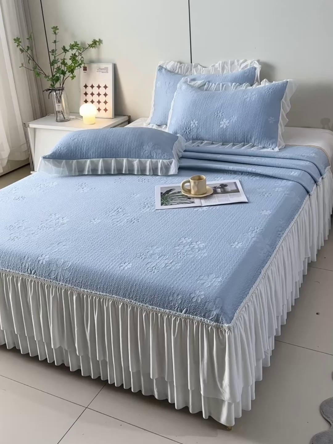 91家纺网 家纺一手货源 找家纺 畅畅家纺 2026春夏新款夏季3D立体冰豆豆凉席席子床裙三件套 香漫-蓝