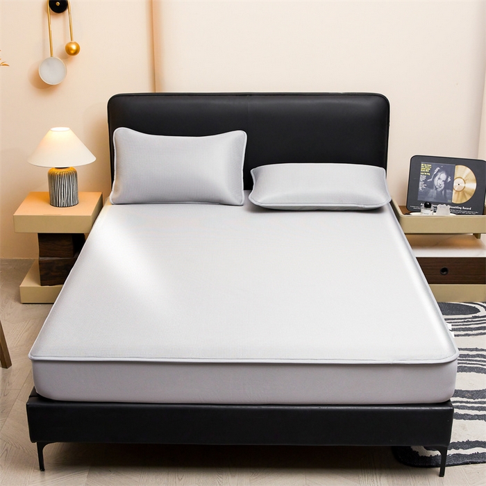 91家纺网 家纺一手货源 找家纺 女子家纺 2026新款碳光冰丝床笠款加厚三明治凉感凉席保护套夏季床罩席子凉席 千鸟格-床笠款-银帆灰