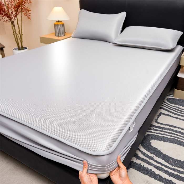 91家纺网 家纺一手货源 找家纺 女子家纺 2026新款碳光冰丝床笠款加厚三明治凉感凉席保护套夏季床罩席子凉席 千鸟格-床笠款-银帆灰