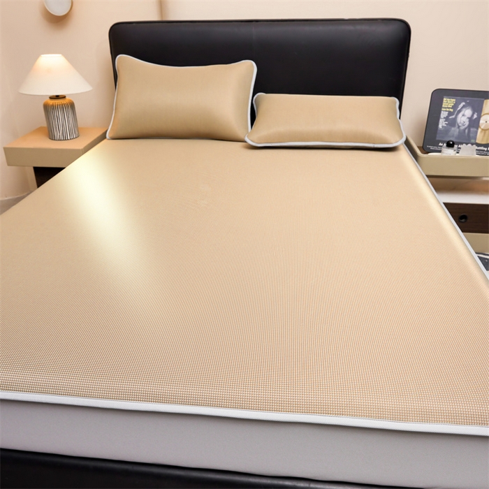 91家纺网 家纺一手货源 找家纺 女子家纺 2026新款碳光冰丝床笠款加厚三明治凉感凉席保护套夏季床罩席子凉席 千鸟格-床笠款-香槟金