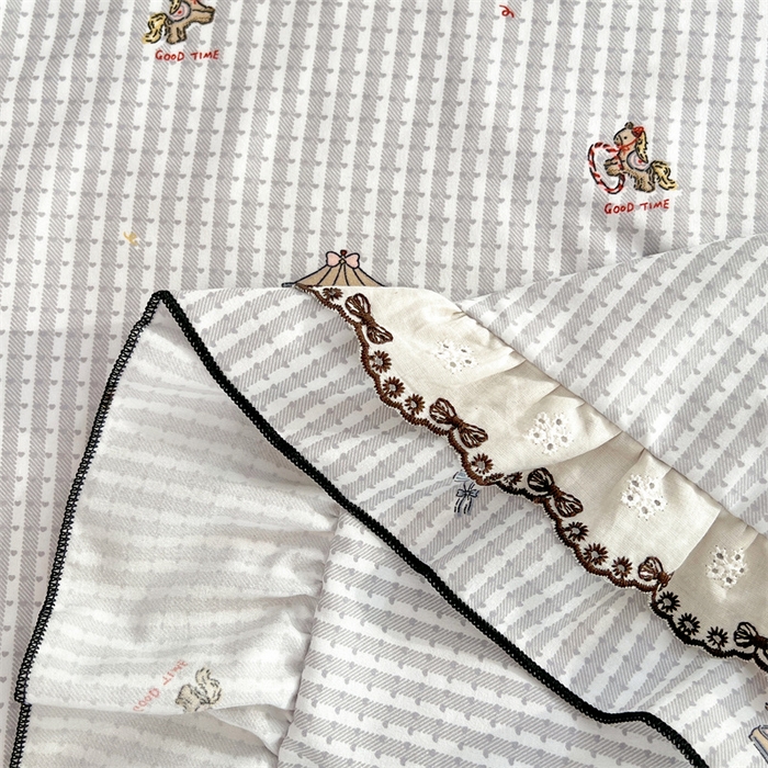 91家纺网 家纺一手货源 找家纺 圣比熊 2026新款A类云朵棉蕾丝双层花边枕套加长双人情侣1.8米枕芯内胆套1.5m枕头 旋转木马