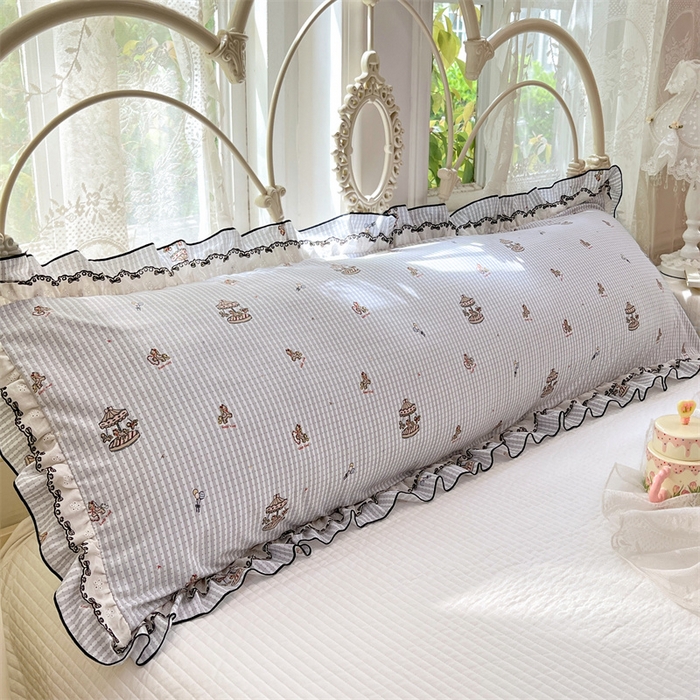 91家纺网 家纺一手货源 找家纺 圣比熊 2026新款A类云朵棉蕾丝双层花边枕套加长双人情侣1.8米枕芯内胆套1.5m枕头 旋转木马