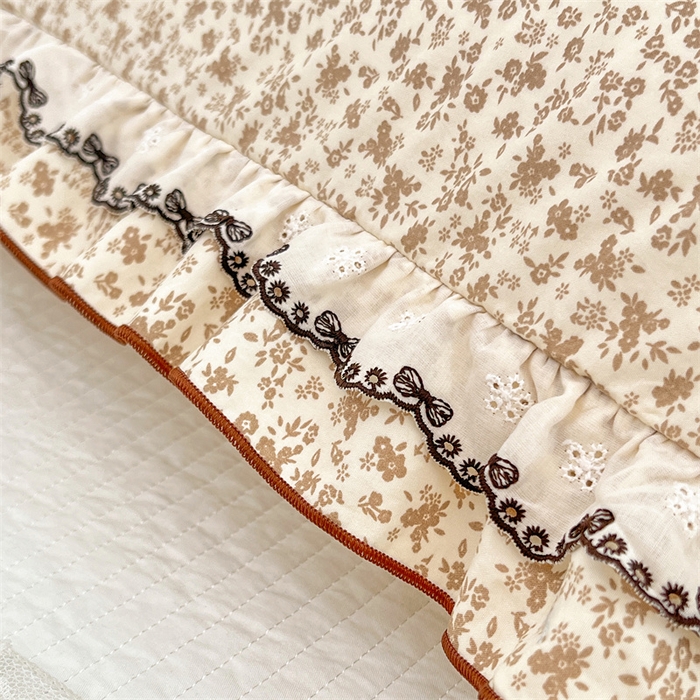 91家纺网 家纺一手货源 找家纺 圣比熊 2026新款A类云朵棉蕾丝双层花边枕套加长双人情侣1.8米枕芯内胆套1.5m枕头 浮影