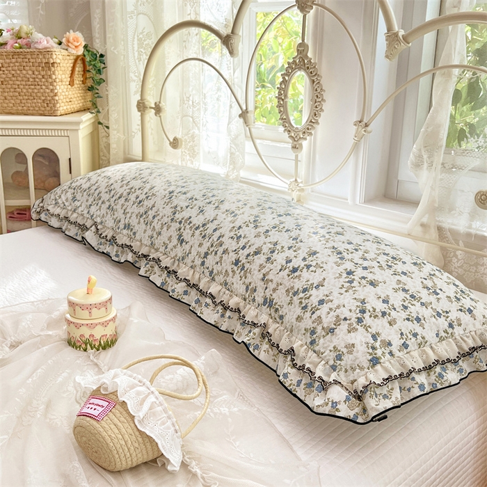 91家纺网 家纺一手货源 找家纺 圣比熊 2026新款A类云朵棉蕾丝双层花边枕套加长双人情侣1.8米枕芯内胆套1.5m枕头 蓝岛风铃