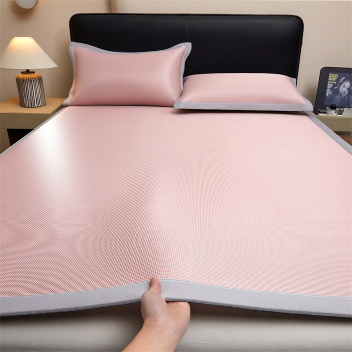 女子家纺 2026新款碳光冰丝席子三件套加厚三明治冰丝软席席子凉席-平铺席 千鸟格-绑带款-千禧粉