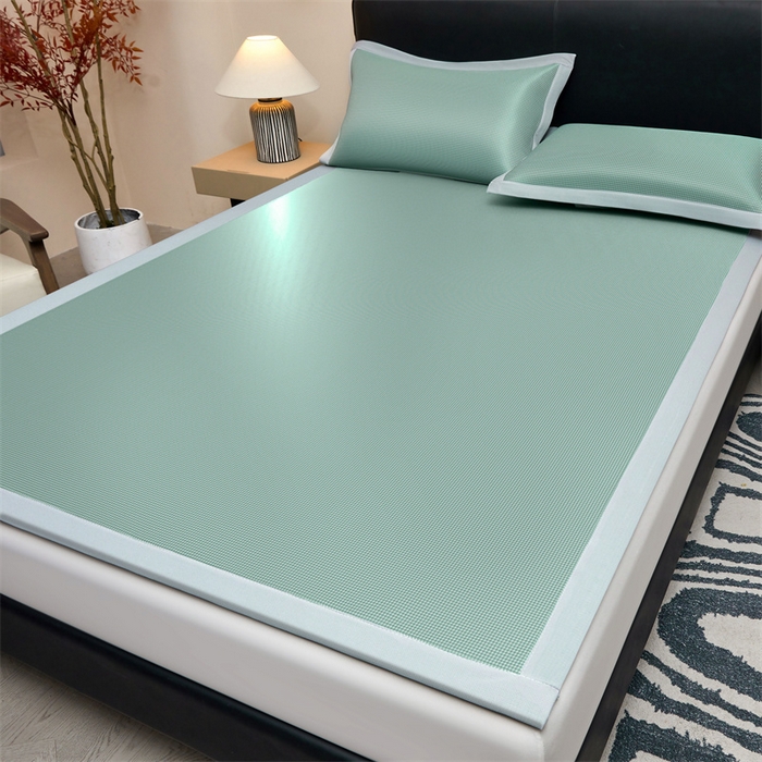 91家纺网 家纺一手货源 找家纺 女子家纺 2026新款碳光冰丝席子三件套加厚三明治冰丝软席席子凉席-平铺席 千鸟格-绑带款-松石绿