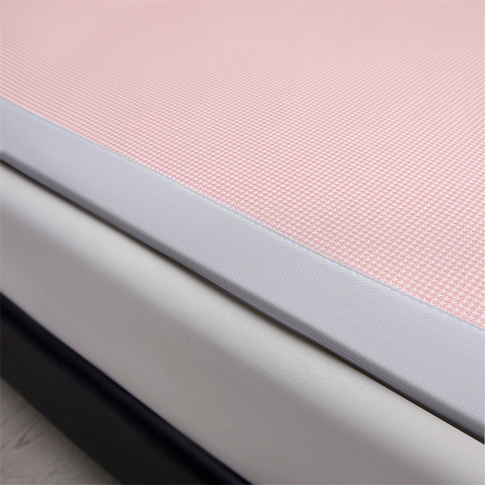 91家纺网 家纺一手货源 找家纺 女子家纺 2026新款碳光冰丝席子三件套加厚三明治冰丝软席席子凉席-平铺席 千鸟格-绑带款-千禧粉