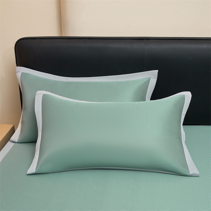 91家纺网 家纺一手货源 找家纺 女子家纺 2026新款碳光冰丝席子三件套加厚三明治冰丝软席席子凉席-平铺席 千鸟格-绑带款-松石绿