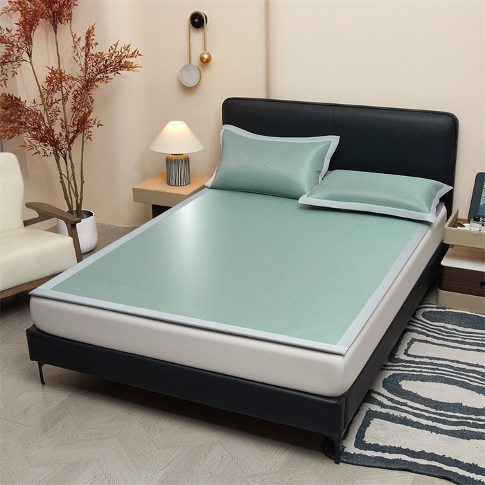 91家纺网 家纺一手货源 找家纺 女子家纺 2026新款碳光冰丝席子三件套加厚三明治冰丝软席席子凉席-平铺席 千鸟格-绑带款-松石绿