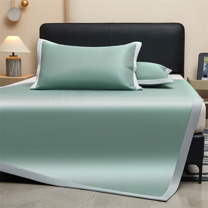 91家纺网 家纺一手货源 找家纺 女子家纺 2026新款碳光冰丝席子三件套加厚三明治冰丝软席席子凉席-平铺席 千鸟格-绑带款-松石绿