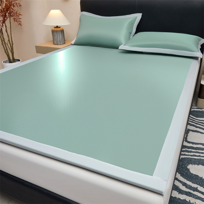 91家纺网 家纺一手货源 找家纺 女子家纺 2026新款碳光冰丝席子三件套加厚三明治冰丝软席席子凉席-平铺席 千鸟格-绑带款-松石绿
