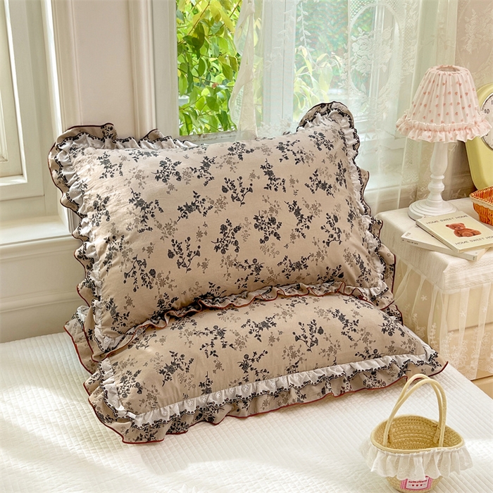 91家纺网 家纺一手货源 找家纺 圣比熊 2026新款A类云朵棉蕾丝双层花边枕套宿舍单人单只一只装枕芯48x74cm内胆套 花时令