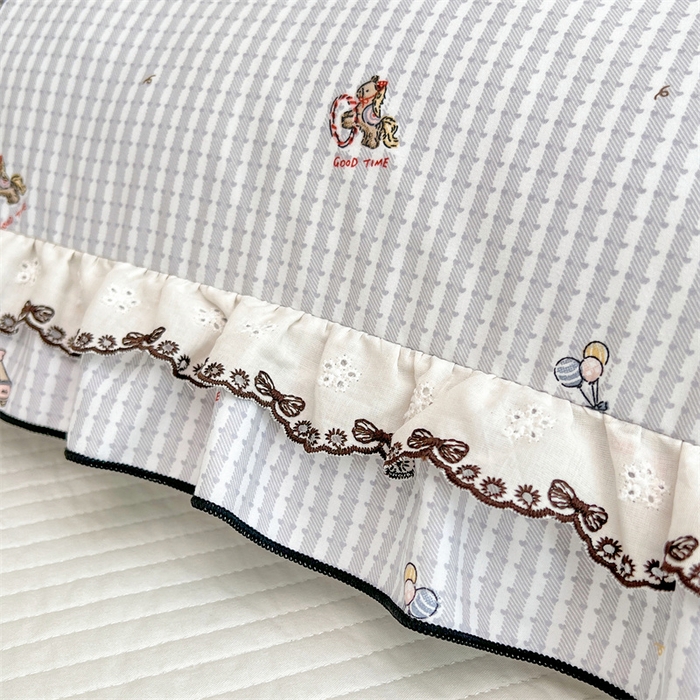 91家纺网 家纺一手货源 找家纺 圣比熊 2026新款A类云朵棉蕾丝双层花边枕套宿舍单人单只一只装枕芯48x74cm内胆套 旋转木马