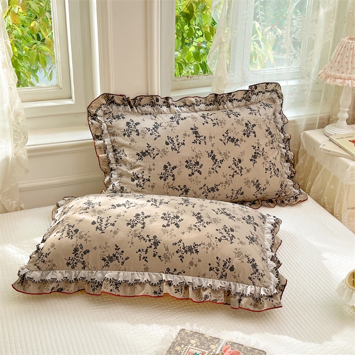 91家纺网 家纺一手货源 找家纺 圣比熊 2026新款A类云朵棉蕾丝双层花边枕套宿舍单人单只一只装枕芯48x74cm内胆套 花时令