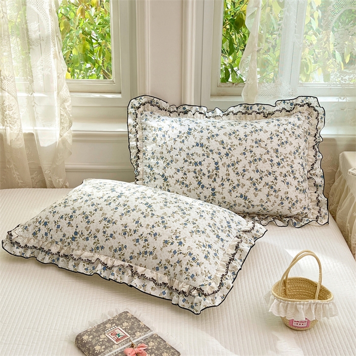 91家纺网 家纺一手货源 找家纺 圣比熊 2026新款A类云朵棉蕾丝双层花边枕套宿舍单人单只一只装枕芯48x74cm内胆套 蓝岛风铃