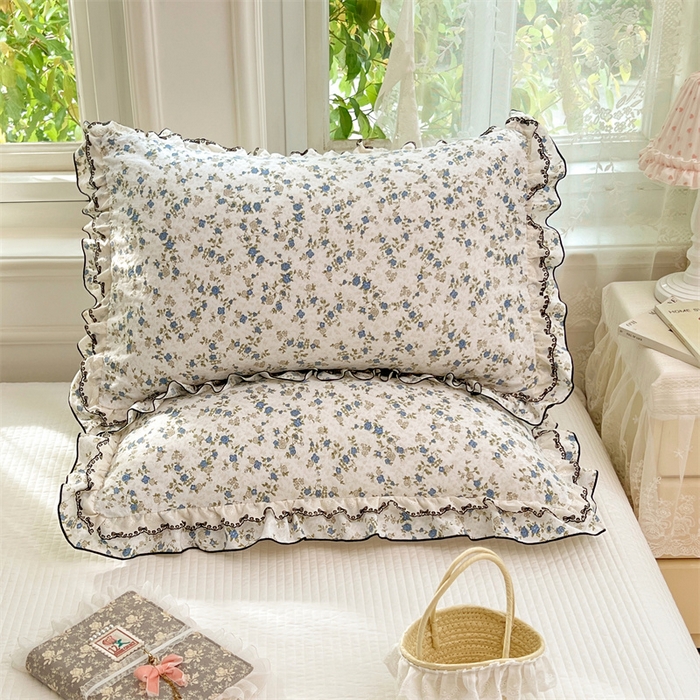 91家纺网 家纺一手货源 找家纺 圣比熊 2026新款A类云朵棉蕾丝双层花边枕套宿舍单人单只一只装枕芯48x74cm内胆套 蓝岛风铃