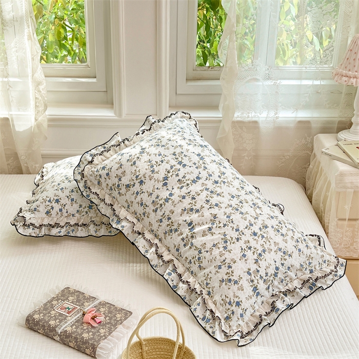 91家纺网 家纺一手货源 找家纺 圣比熊 2026新款A类云朵棉蕾丝双层花边枕套宿舍单人单只一只装枕芯48x74cm内胆套 蓝岛风铃