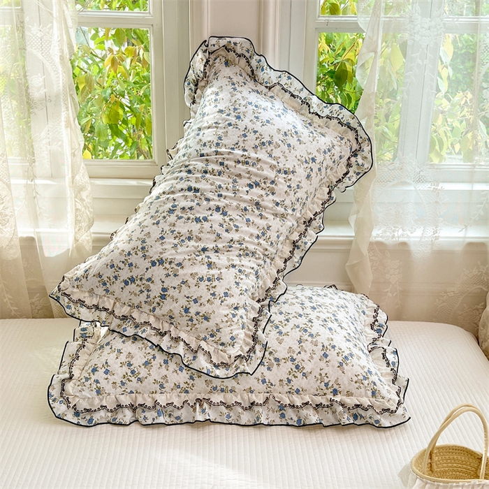 91家纺网 家纺一手货源 找家纺 圣比熊 2026新款A类云朵棉蕾丝双层花边枕套宿舍单人单只一只装枕芯48x74cm内胆套 蓝岛风铃