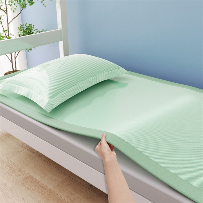 91家纺网 家纺一手货源 找家纺 女子家纺 2026新款学生床斜纹冰丝刺绣款凉席席子凉席 柠檬绿