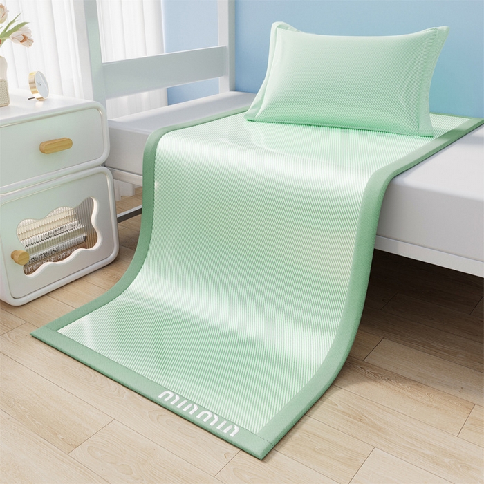 91家纺网 家纺一手货源 找家纺 女子家纺 2026新款学生床斜纹冰丝刺绣款凉席席子凉席 柠檬绿