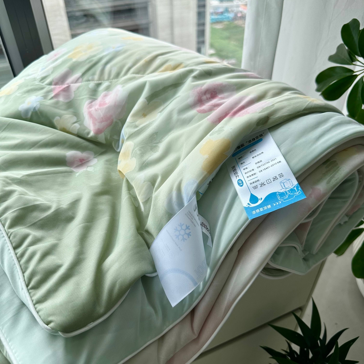 91家纺网 家纺一手货源 找家纺 卡芙兰家纺 2026新款凉感丝夏凉被空调被单人双人纯色印花夏被可机洗 莫奈油画