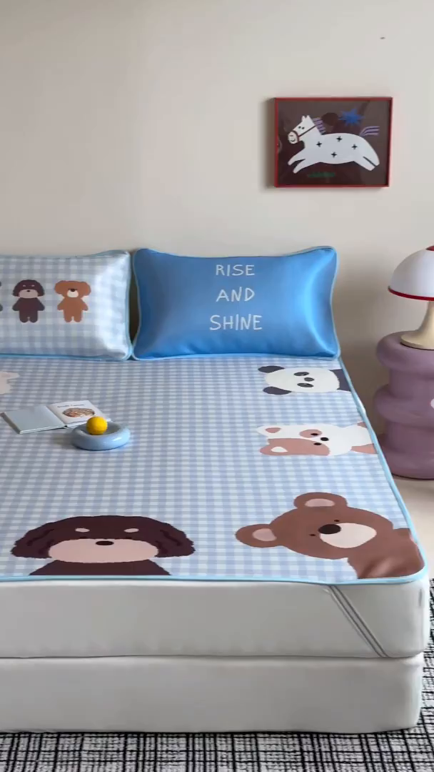 91家纺网 家纺一手货源 找家纺 桃子家居 2026新款A类ins博主卡通数码印花高级品质撞色中分子1200D冰感丝凉感席冰丝三件套平铺床笠系列 冰感席混搭-夏日派对