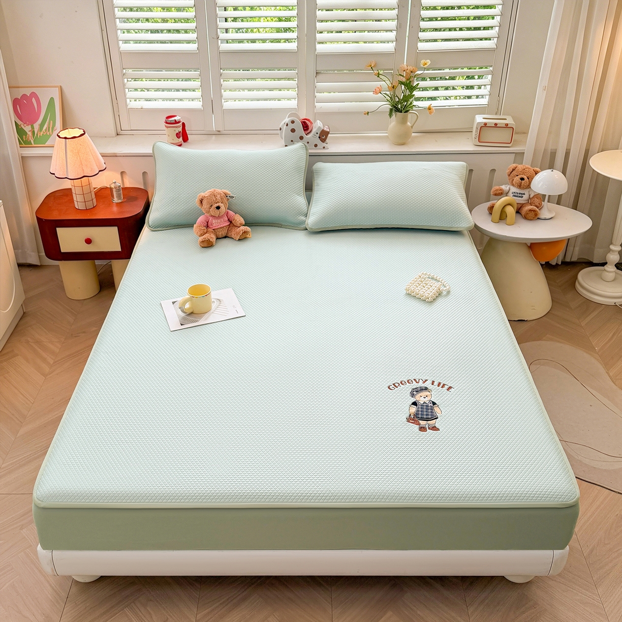 91家纺网 家纺一手货源 找家纺 喜居 2026新款凉感PE小熊刺绣系列床笠款凉席 凉感PE床笠-Miss Bear-绿