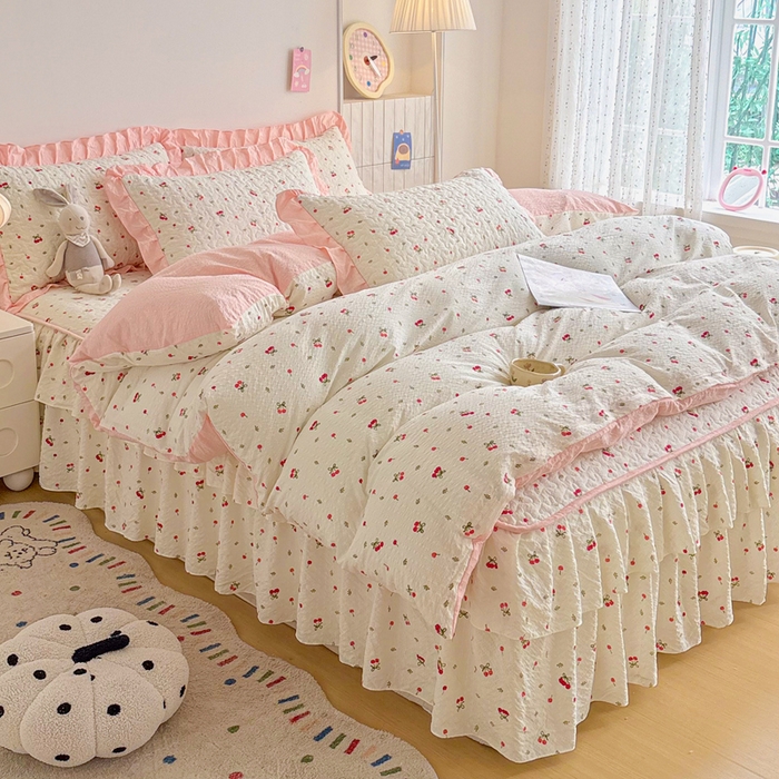 91家纺网 家纺一手货源 找家纺 铠畅家纺 2026新款泡芙纱水洗棉夏被四件套 粉樱甜梅