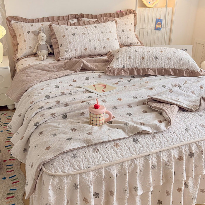 91家纺网 家纺一手货源 找家纺 铠畅家纺 2026新款泡芙纱水洗棉夏被四件套 焦糖花野