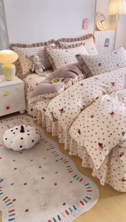 91家纺网 家纺一手货源 找家纺 铠畅家纺 2026新款泡芙纱水洗棉夏被四件套 奶咖新豹