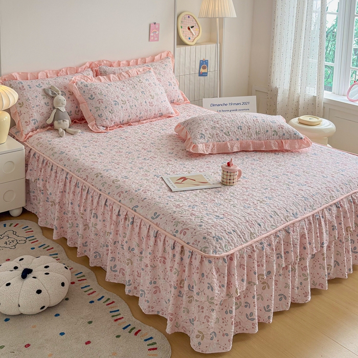 91家纺网 家纺一手货源 找家纺 铠畅家纺 2026新款泡芙纱水洗棉夏被四件套 浅粉柔枝