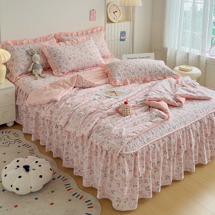 91家纺网 家纺一手货源 找家纺 铠畅家纺 2026新款泡芙纱水洗棉夏被四件套 浅粉柔枝