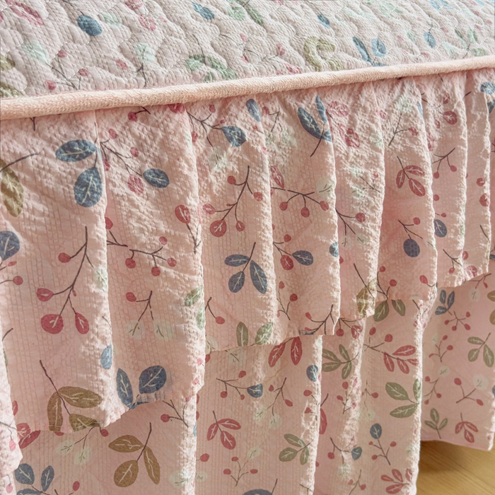 91家纺网 家纺一手货源 找家纺 铠畅家纺 2026新款泡芙纱水洗棉夏被四件套 浅粉柔枝