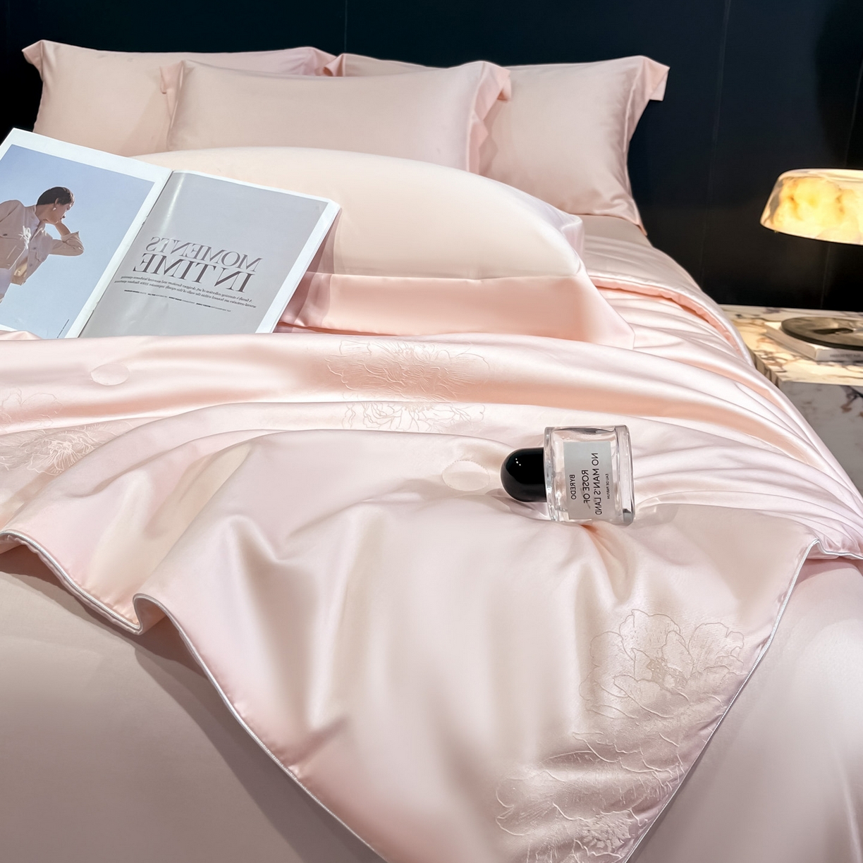 91家纺网 家纺一手货源 找家纺 （总）新方向 2026A类20%蚕丝提花天丝棉夏被四件套 65%60s兰精天丝 35%100支长绒棉-花影风格二